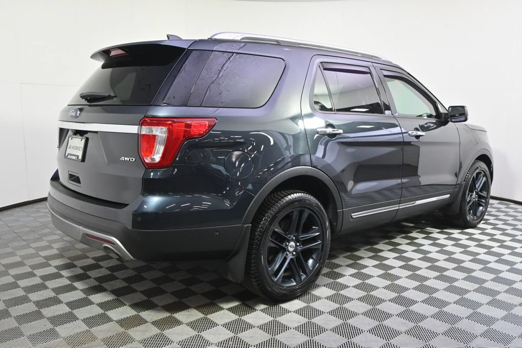 Used 2017 Ford Explorer Limited w/ Equipment Group 301A AWD/4WD image 7