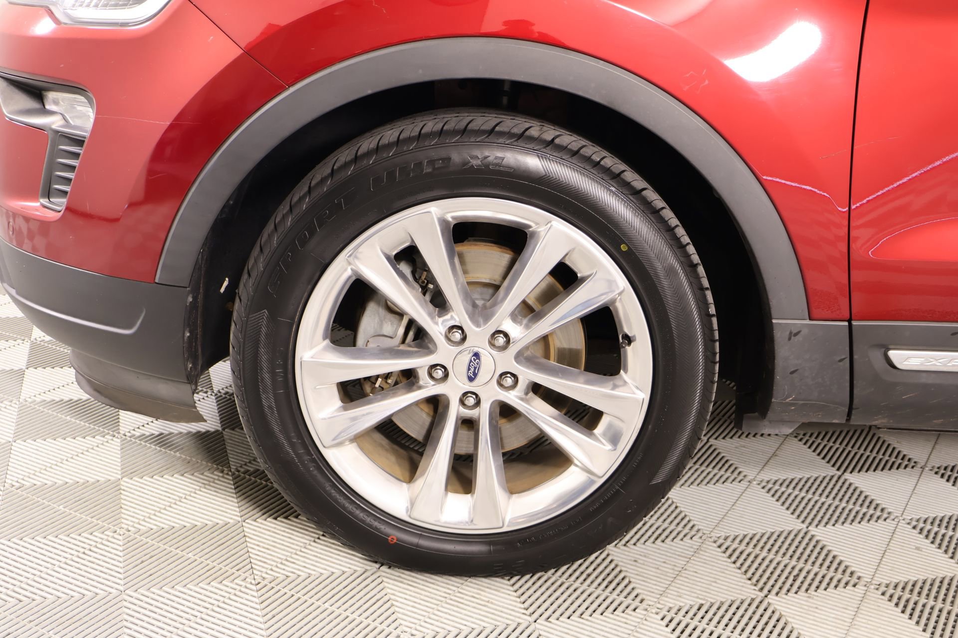 Used 2018 Ford Explorer XLT w/ Equipment Group 202A image 19