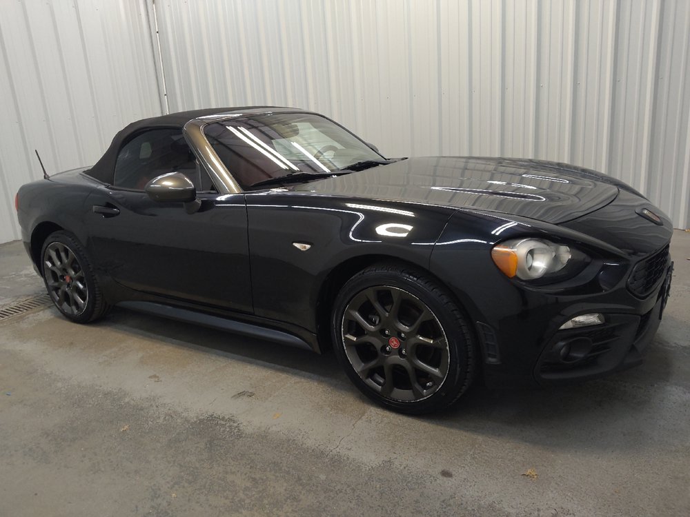 Used 2017 FIAT 124 Spider Abarth RWD image 11