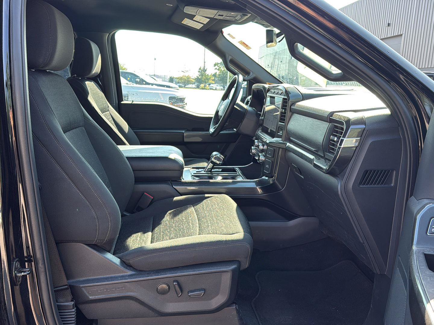 Used 2023 Ford F150 XLT AWD/4WD image 12