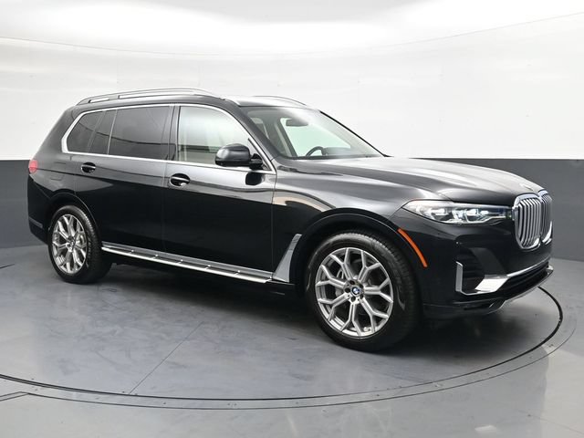 Used 2021 BMW X7 xDrive40i w/ Parking Assistance Package AWD/4WD video 2