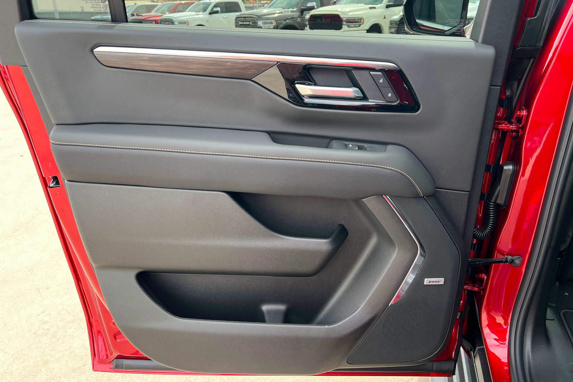 New 2026 Chevrolet Suburban Premier AWD/4WD image 19