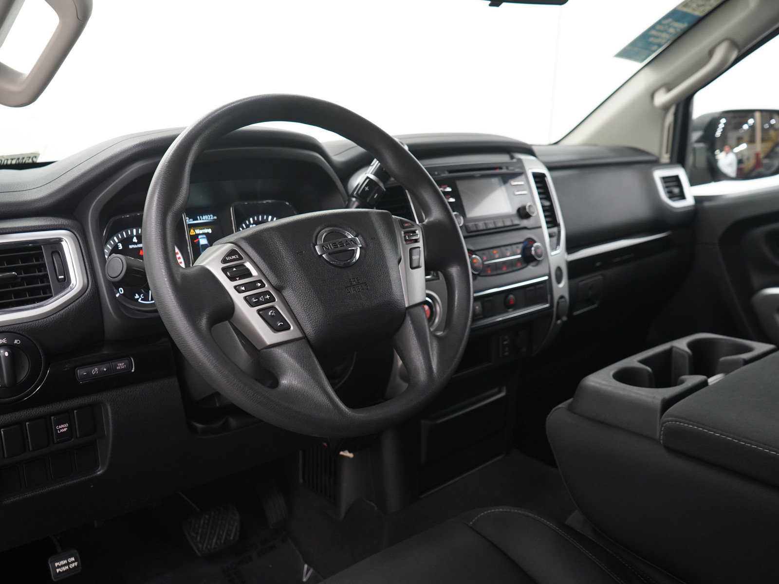 Used 2017 Nissan Titan SV AWD/4WD image 24