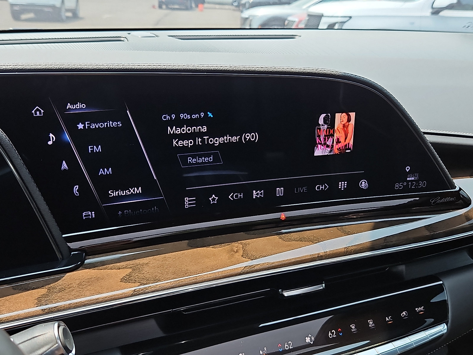 Certified 2024 Cadillac Escalade Sport Platinum w/ LPO, ONYX Package AWD/4WD image 18