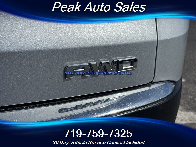 Used 2012 GMC Acadia SLT AWD/4WD image 9