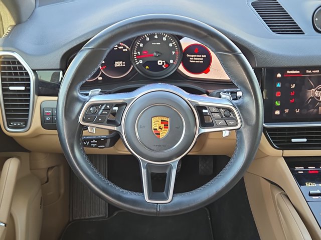 Used 2023 Porsche Cayenne Platinum Edition image 17