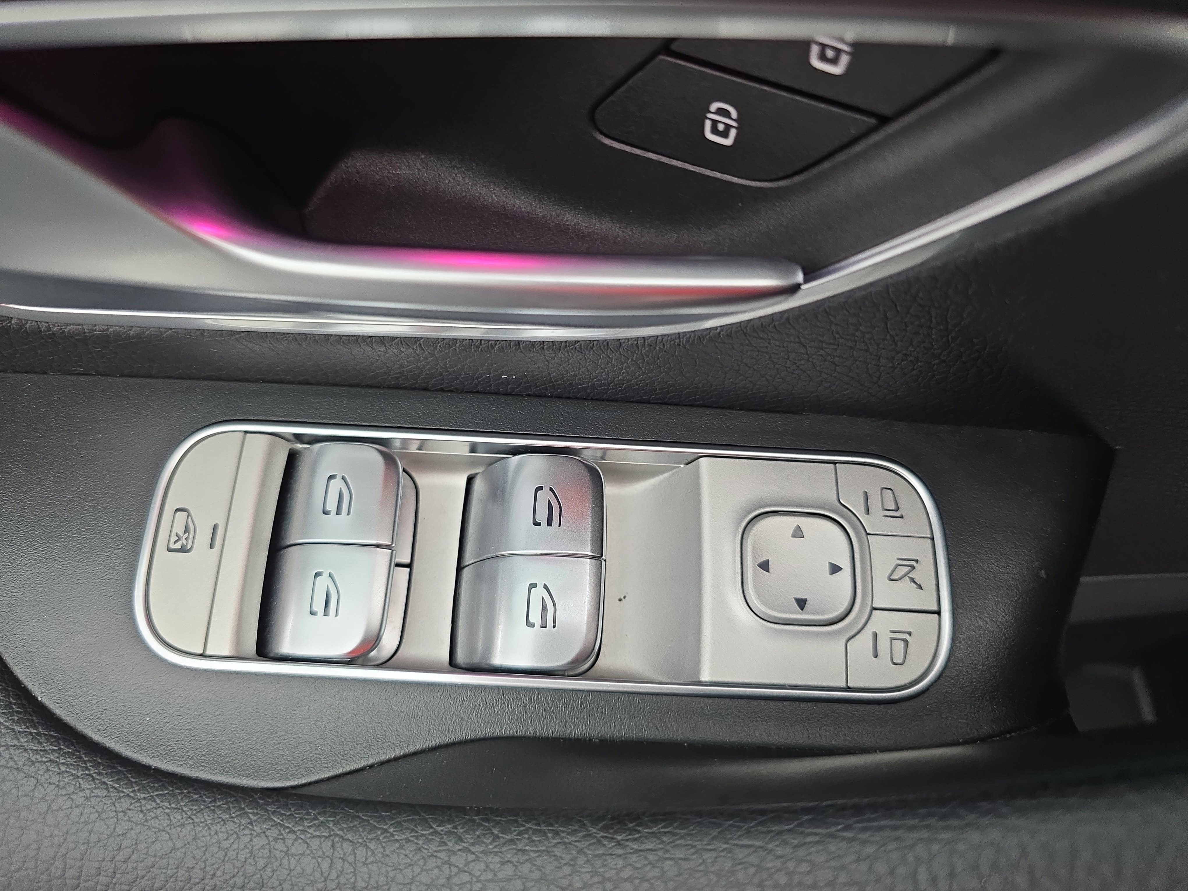 Used 2024 Mercedes-Benz GLS 450 4MATIC w/ AMG Line Exterior image 29