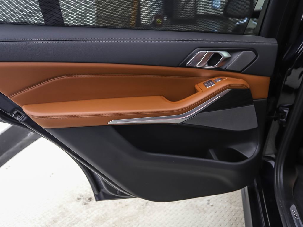 Certified 2022 BMW X7 M50i image 20