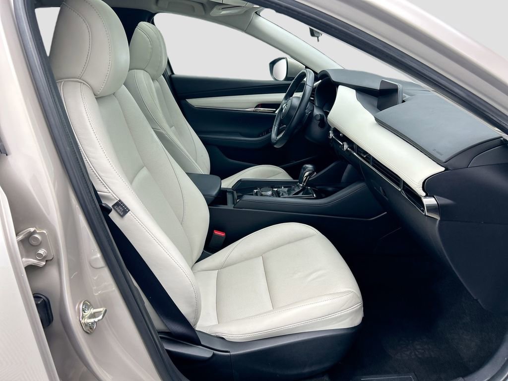 Used 2022 MAZDA MAZDA3 s image 19