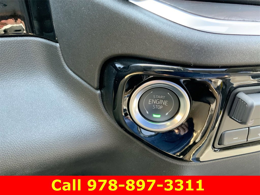 New 2025 GMC Sierra 2500 SLT w/ SLT Premium Package image 17