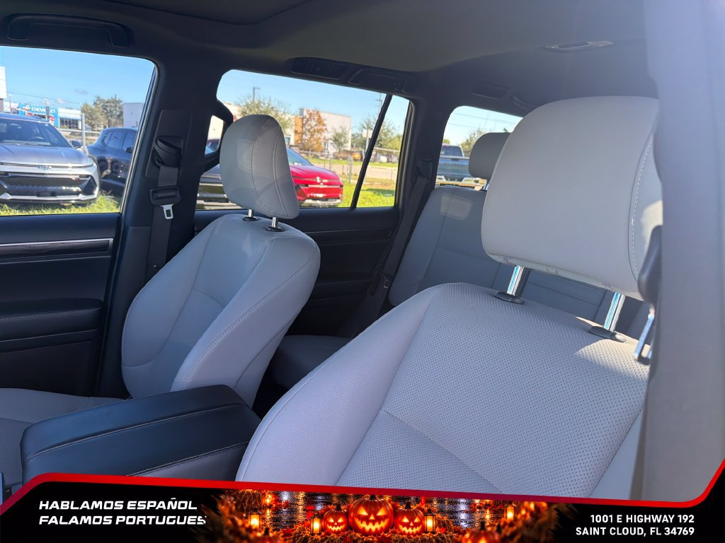 Used 2023 Lexus GX 460 w/ Black Line Special Edition AWD/4WD image 15