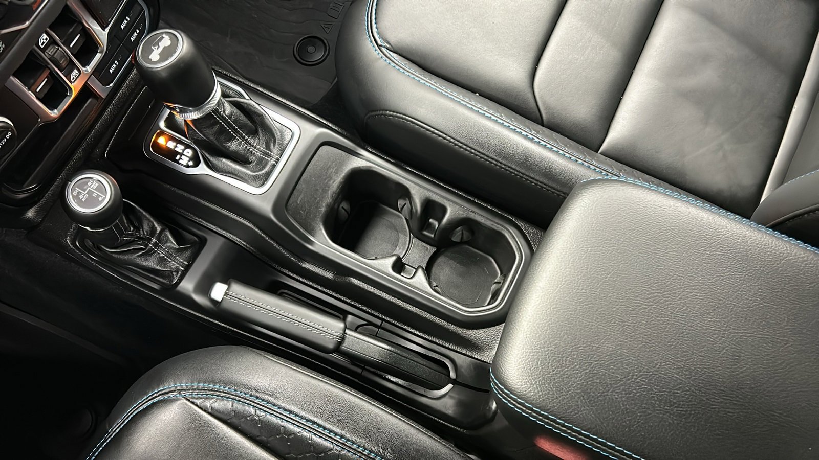 Used 2024 Jeep Wrangler High Altitude image 23