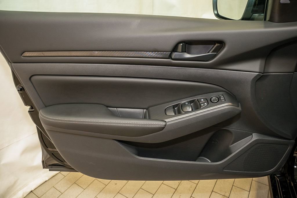 New 2026 Nissan Altima 2.5 SV w/ SV Premium Package FWD image 13