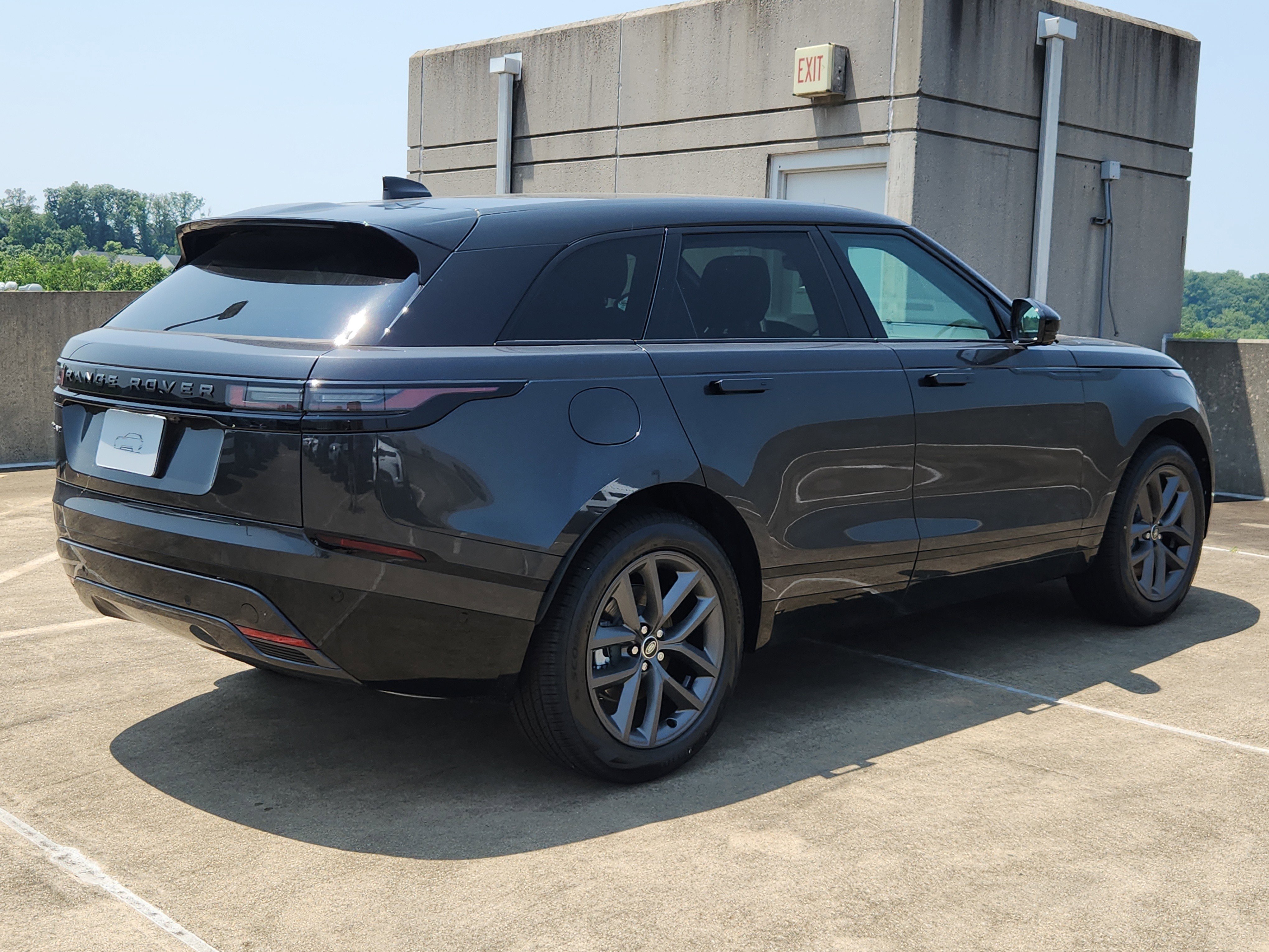 Used 2026 Land Rover Range Rover Velar Dynamic SE image 2