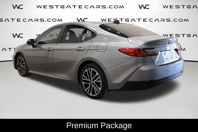 Used 2025 Toyota Camry XLE video 2