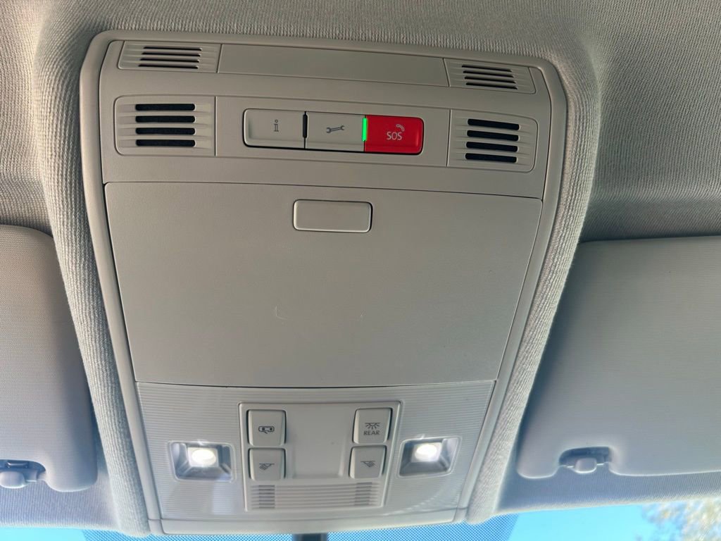 Certified 2023 Volkswagen Tiguan S image 44