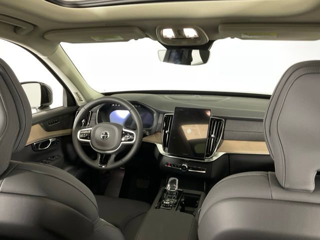 New 2026 Volvo XC90 B6 Plus w/ Protection Package Premier image 16