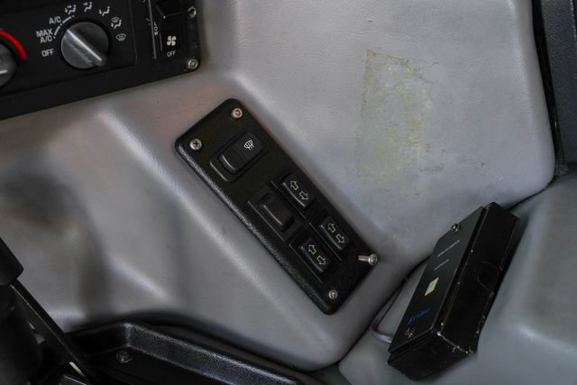 Used 2001 HUMMER H1 4-Door Wagon AWD/4WD image 30