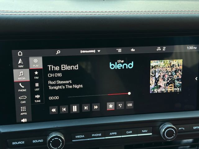 Used 2021 Porsche Macan Turbo image 30