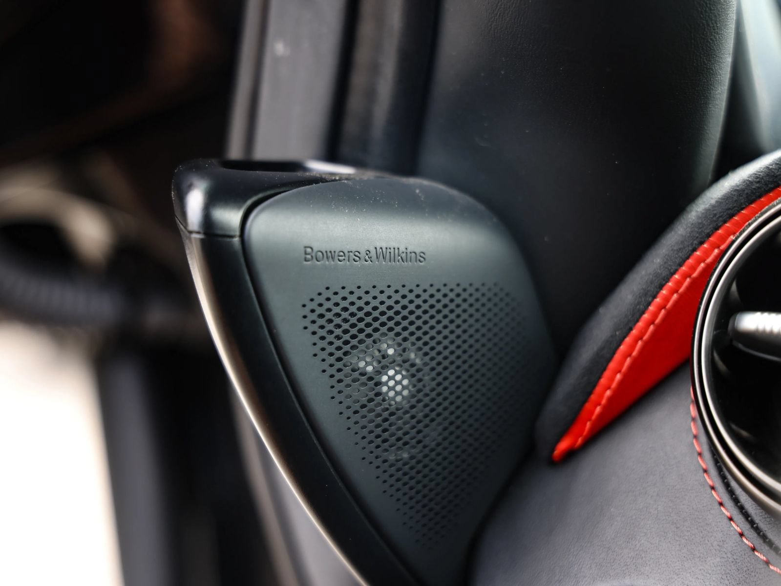 Used 2020 McLaren 720S Spider RWD image 46