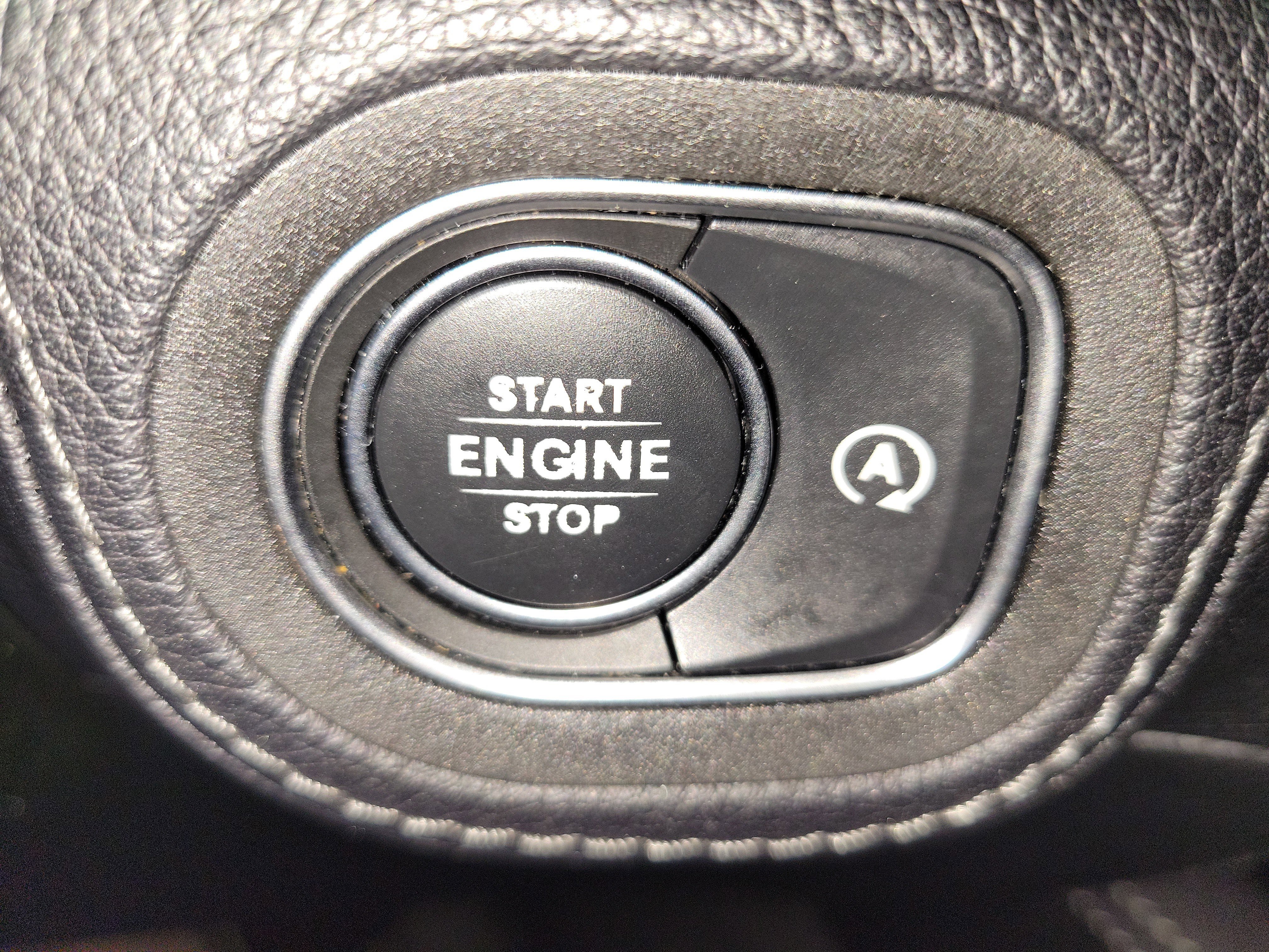 Used 2022 Mercedes-Benz GLE 350 4MATIC w/ AMG Line Exterior image 20