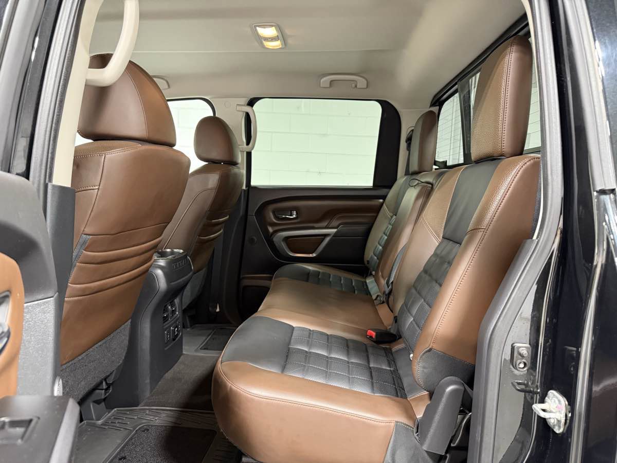 Used 2018 Nissan Titan Platinum Reserve w/ Platinum Utility Package AWD/4WD image 17