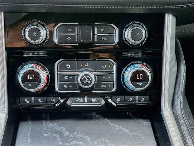 Used 2021 GMC Yukon Denali w/ Denali Premium Package AWD/4WD image 17