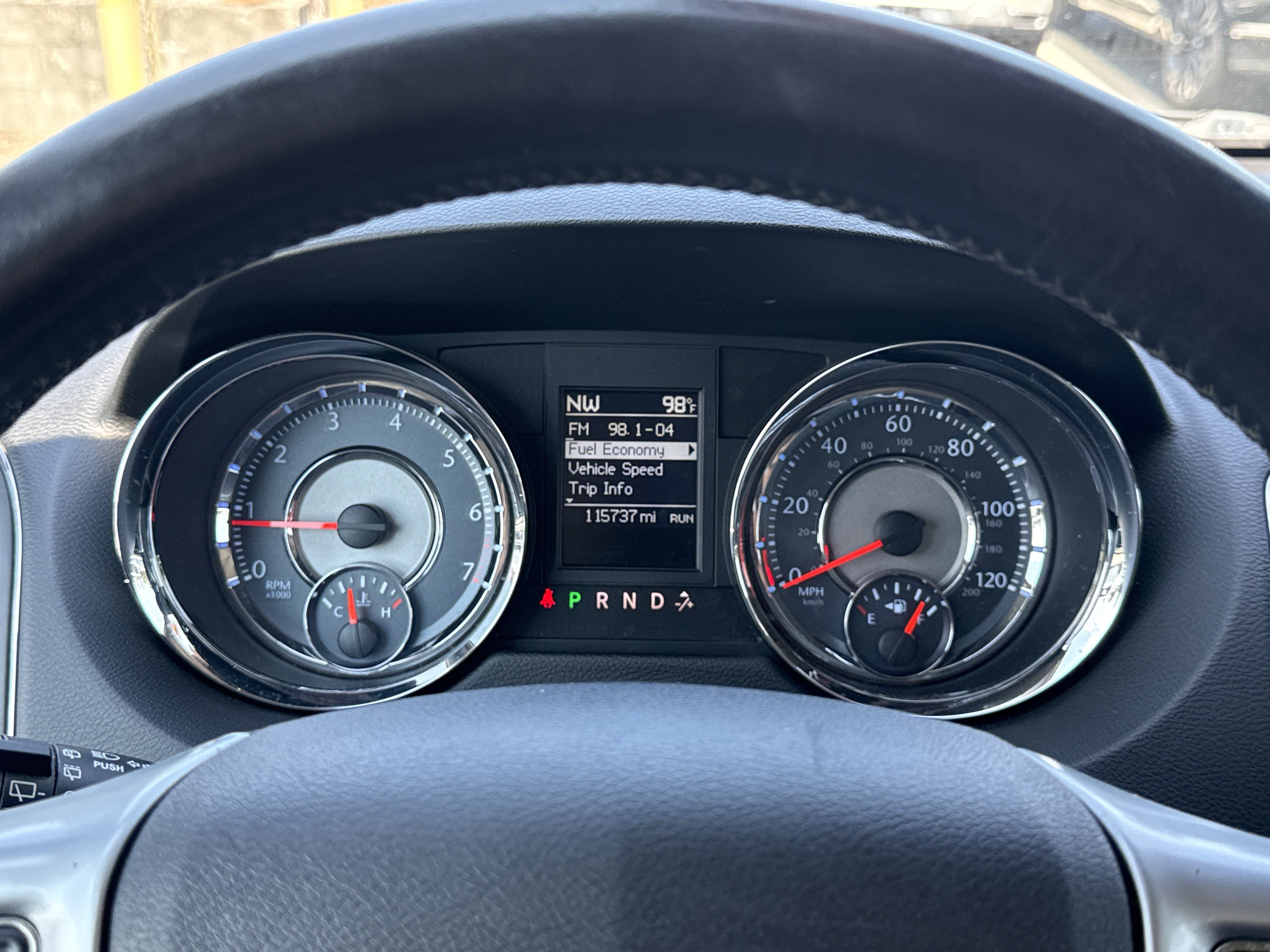 Used 2011 Chrysler Town & Country Touring-L w/ Entertainment Group #2 FWD image 20