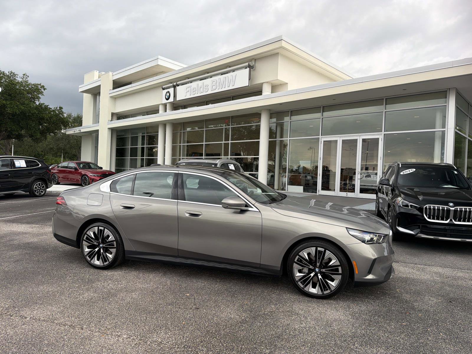 Certified 2025 BMW 540i xDrive AWD/4WD image 1