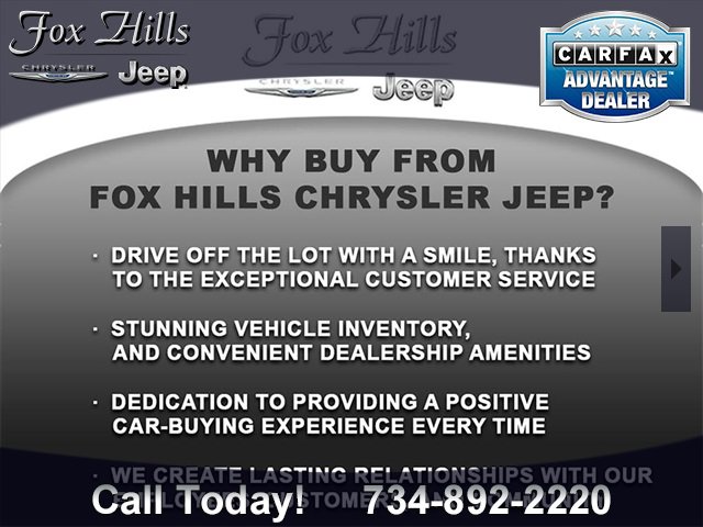 Used 2021 Chrysler Pacifica Limited w/ Uconnect Theater Family Group image 4