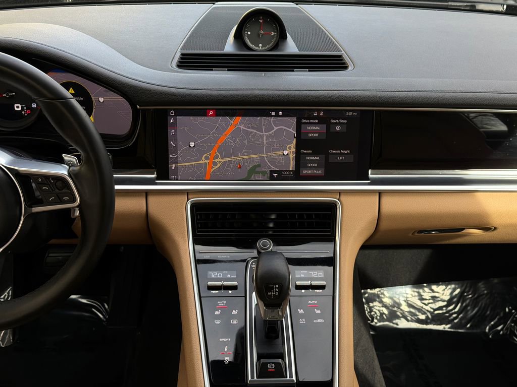 Used 2018 Porsche Panamera 4 w/ Premium Package Plus image 24