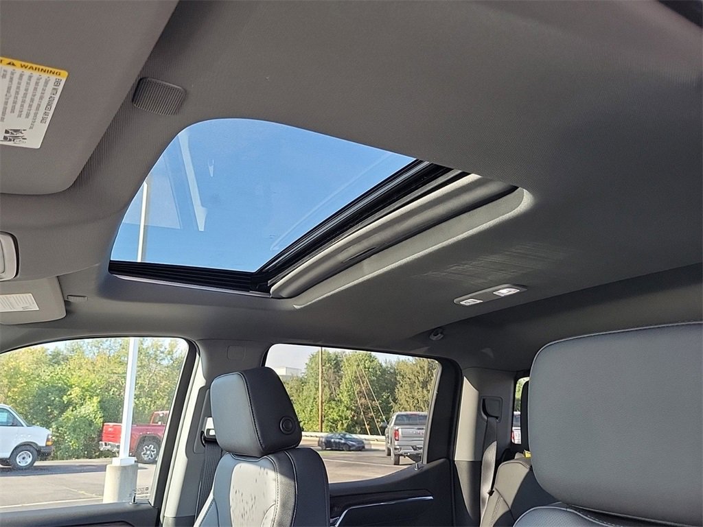 New 2026 GMC Sierra 1500 SLT w/ SLT Premium Plus Package image 30