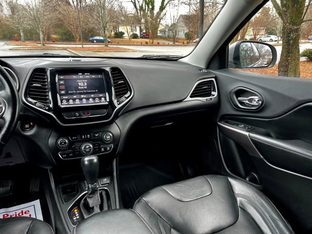 Used 2019 Jeep Cherokee Limited FWD image 26