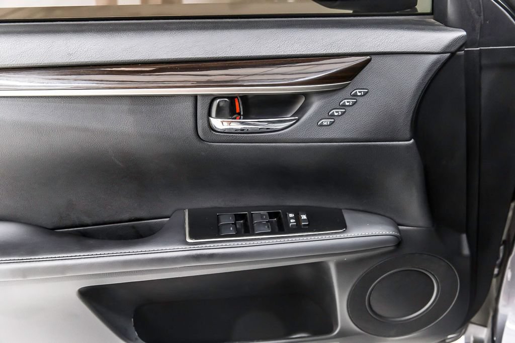 Used 2018 Lexus ES 350 w/ Premier Package FWD image 27