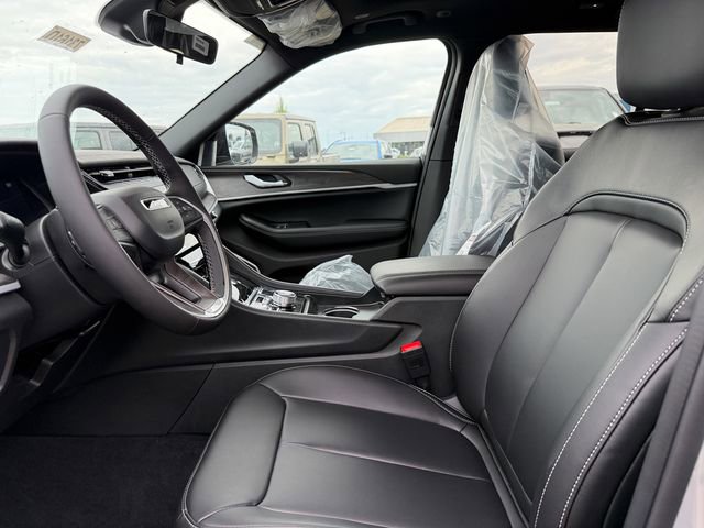 New 2026 Jeep Grand Cherokee Limited image 12