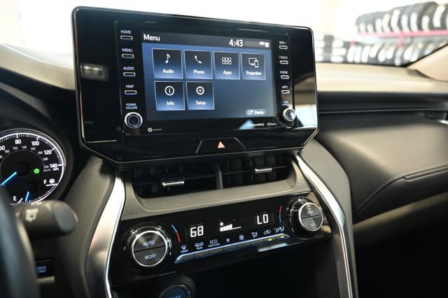 Used 2022 Toyota Venza LE AWD/4WD image 15