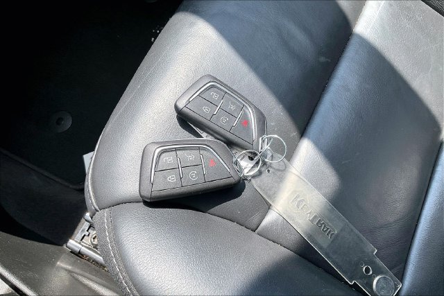 Used 2024 Cadillac XT4 Premium Luxury FWD image 33