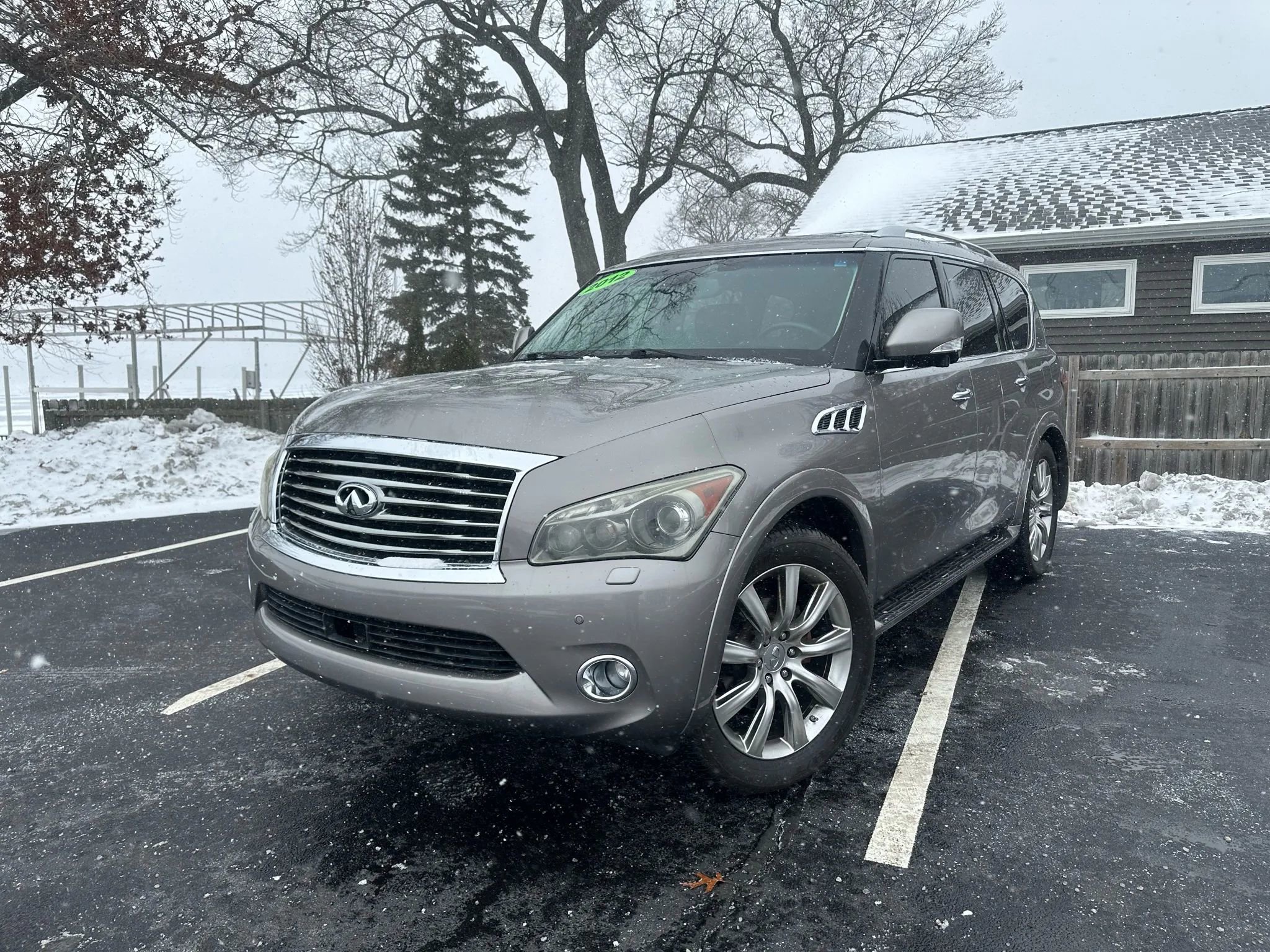 Used 2012 INFINITI QX56 4WD w/ Deluxe Touring Pkg