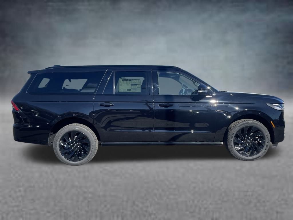 New 2026 Lincoln Navigator L Reserve w/ Jet Appearance Package image 4