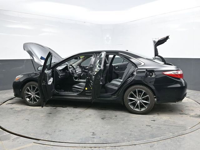 Used 2015 Toyota Camry XSE image 43