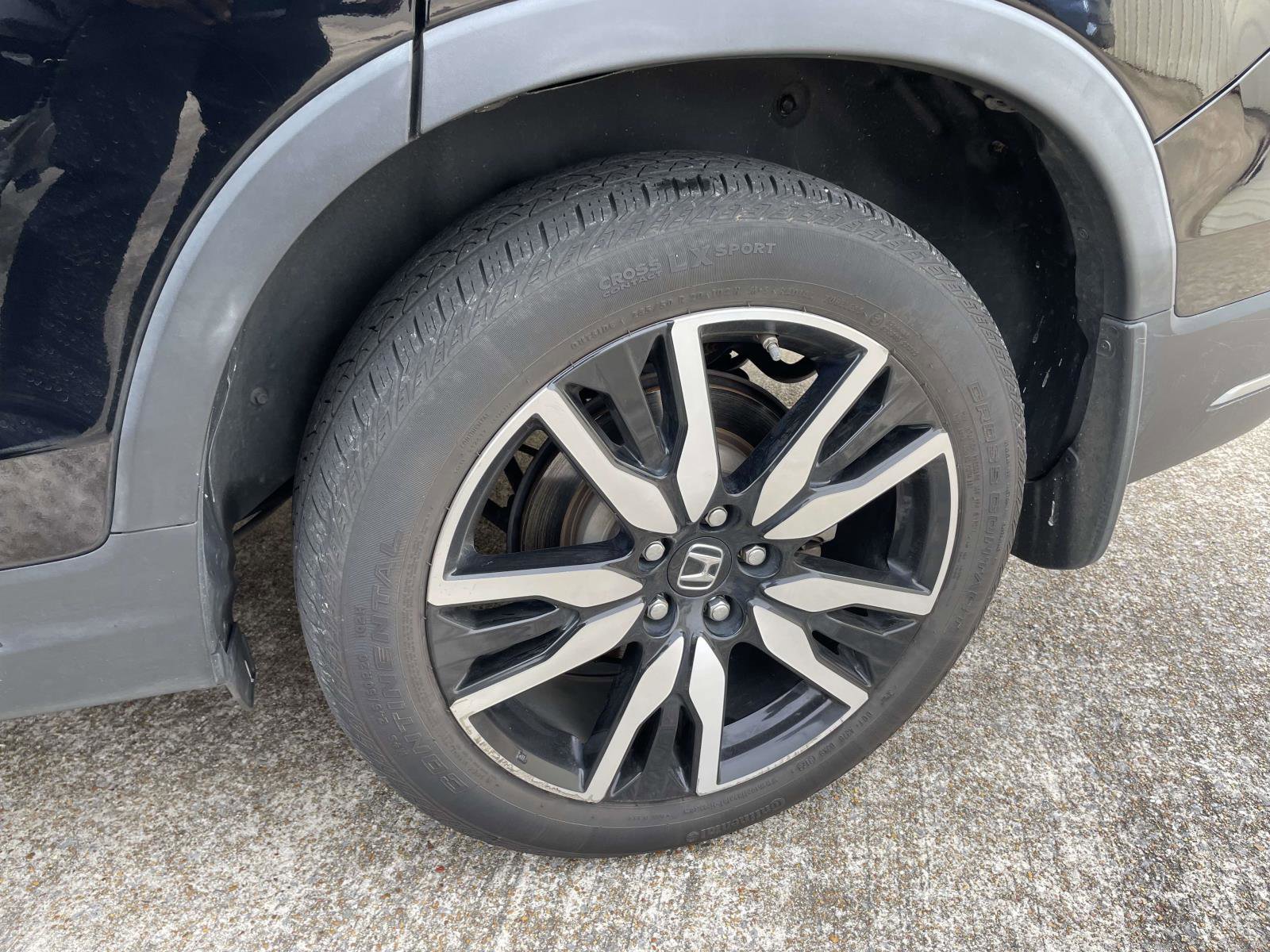 Used 2020 Honda Pilot Touring image 3