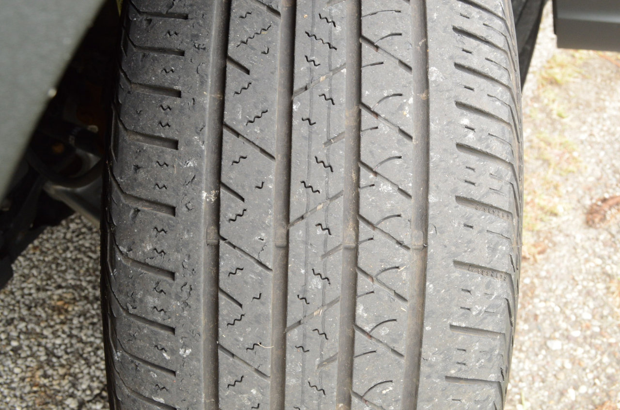 Used 2025 Toyota RAV4 XLE Premium image 36