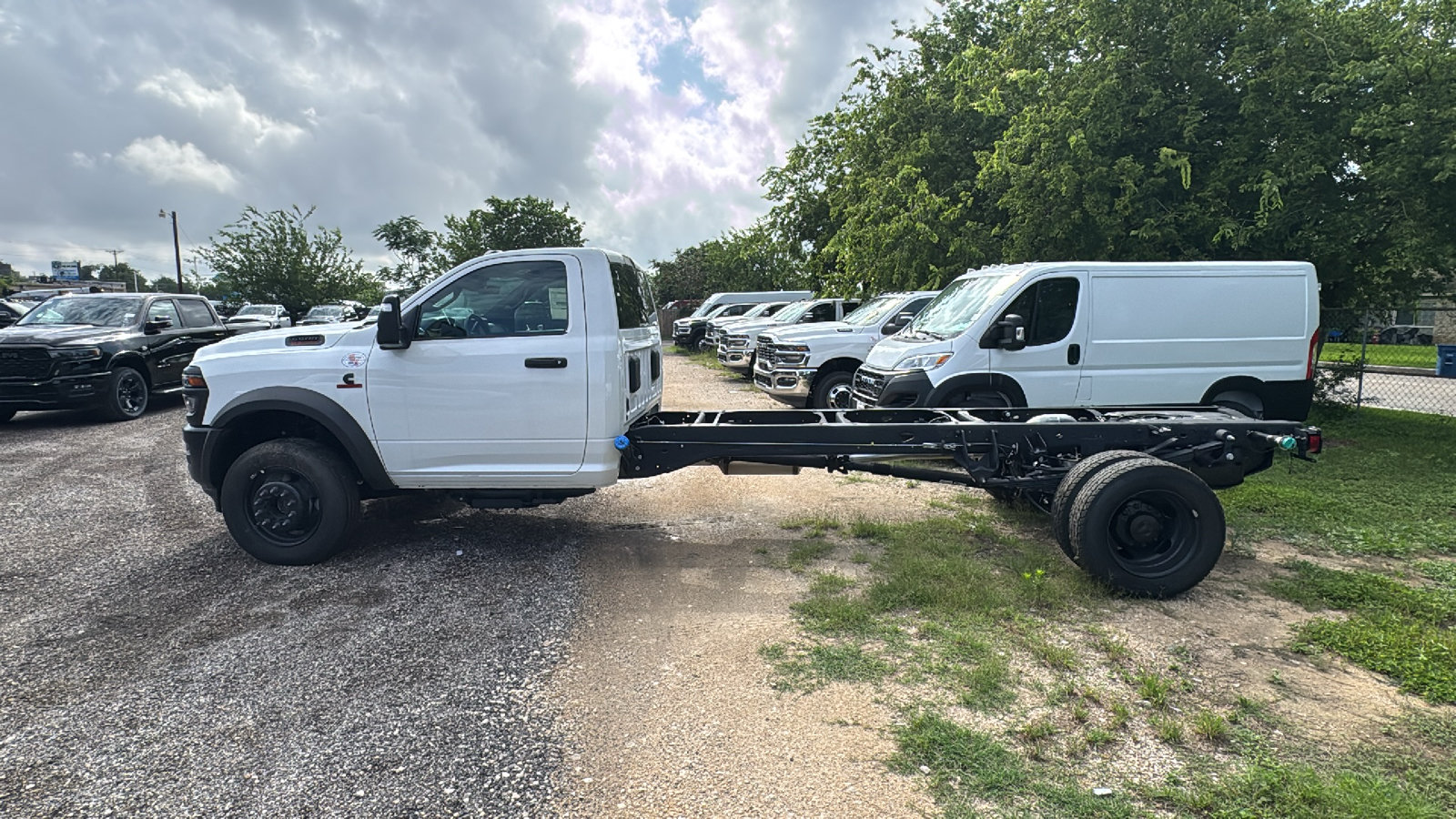 New 2026 RAM 5500 Tradesman AWD/4WD image 8