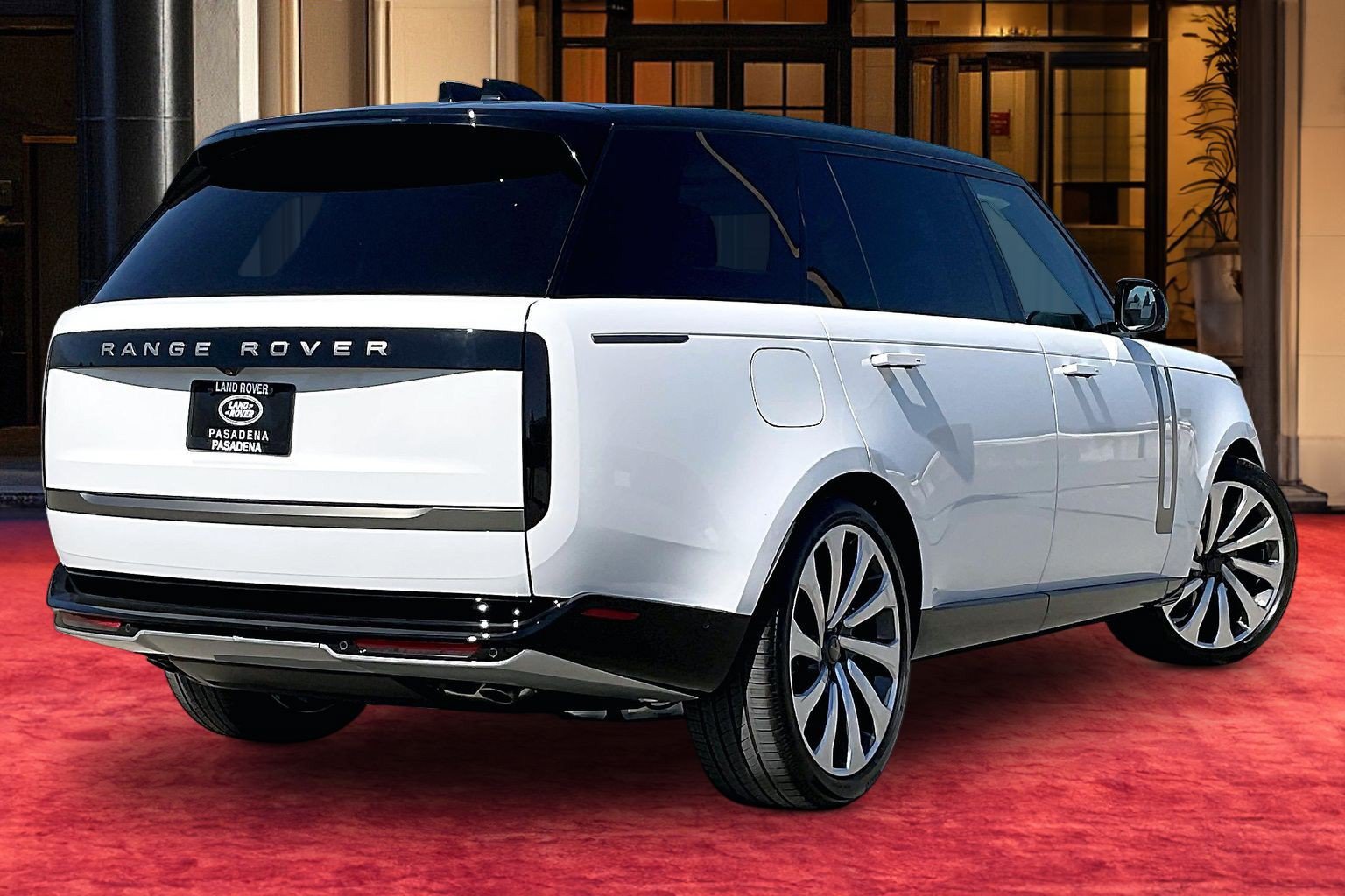 New 2026 Land Rover Range Rover Long Wheelbase SE AWD/4WD image 5