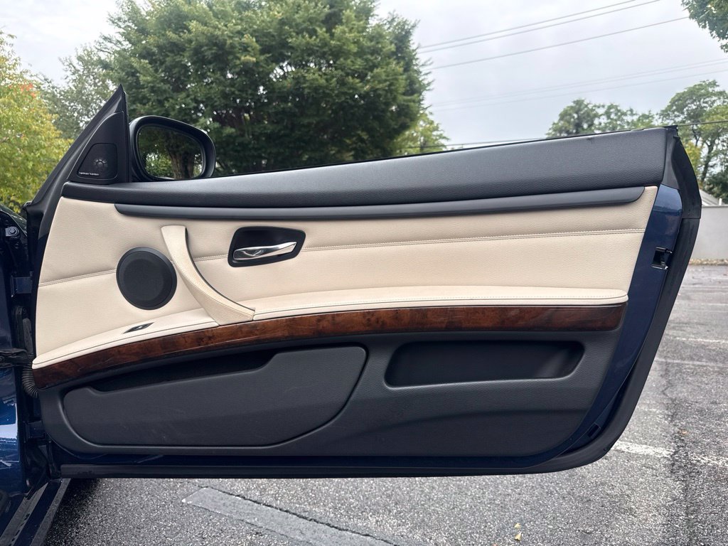 Used 2013 BMW 328i Convertible RWD image 33