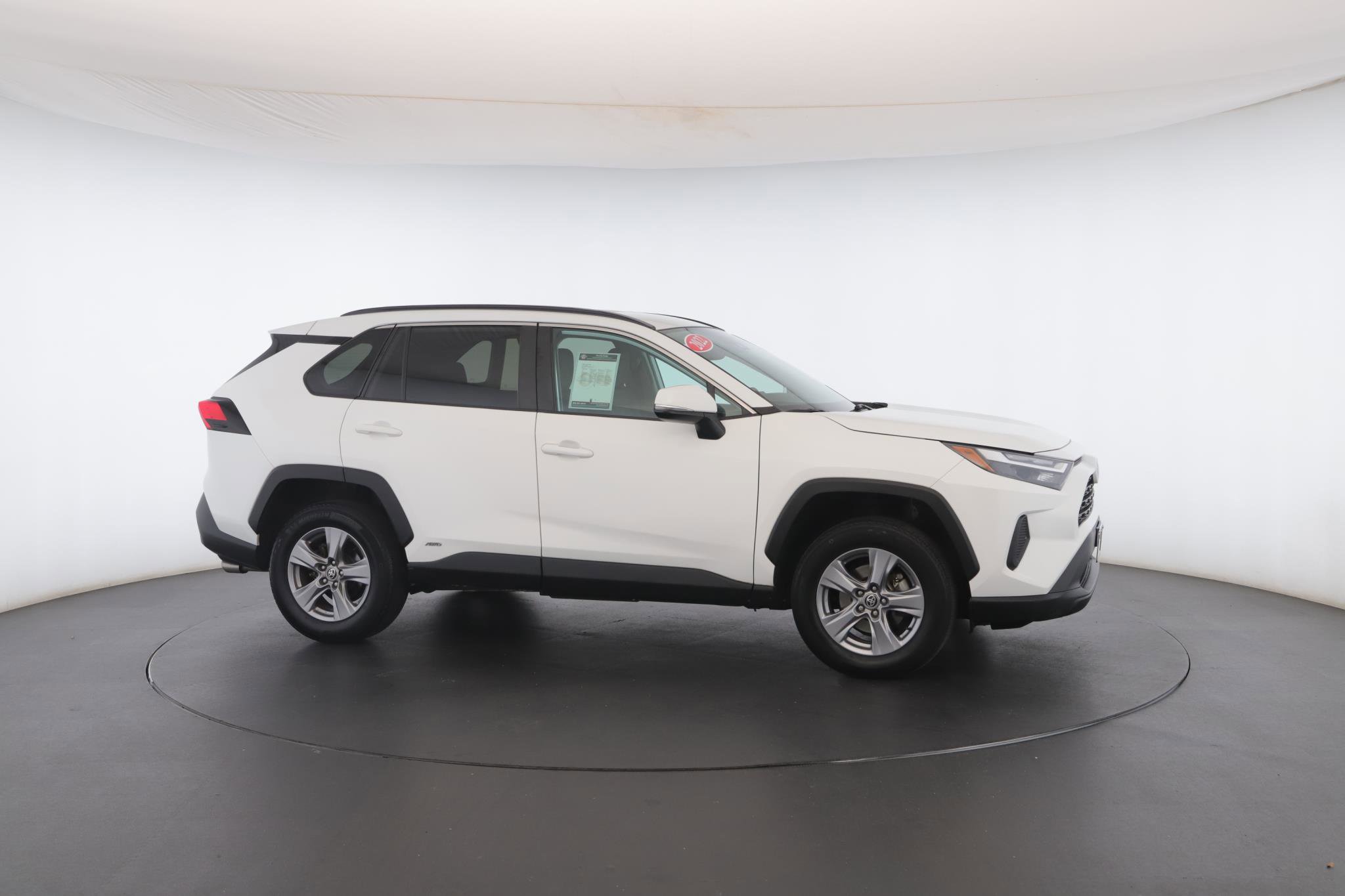 Used 2022 Toyota RAV4 XLE image 31