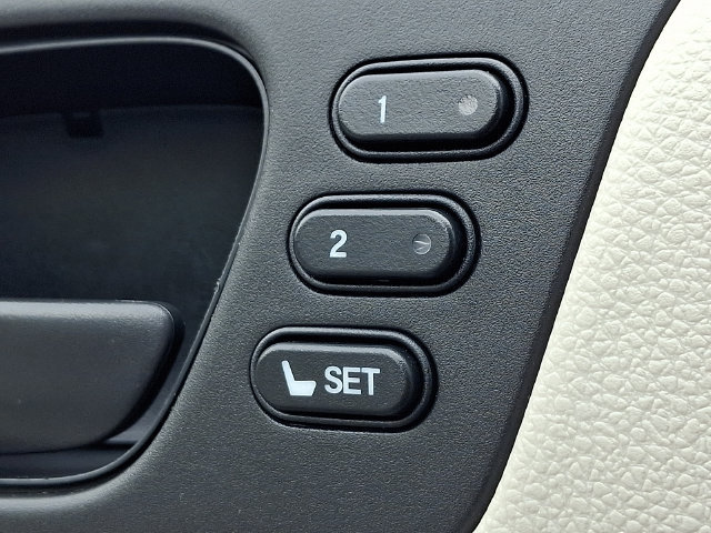 Used 2025 Honda Odyssey EX-L image 29