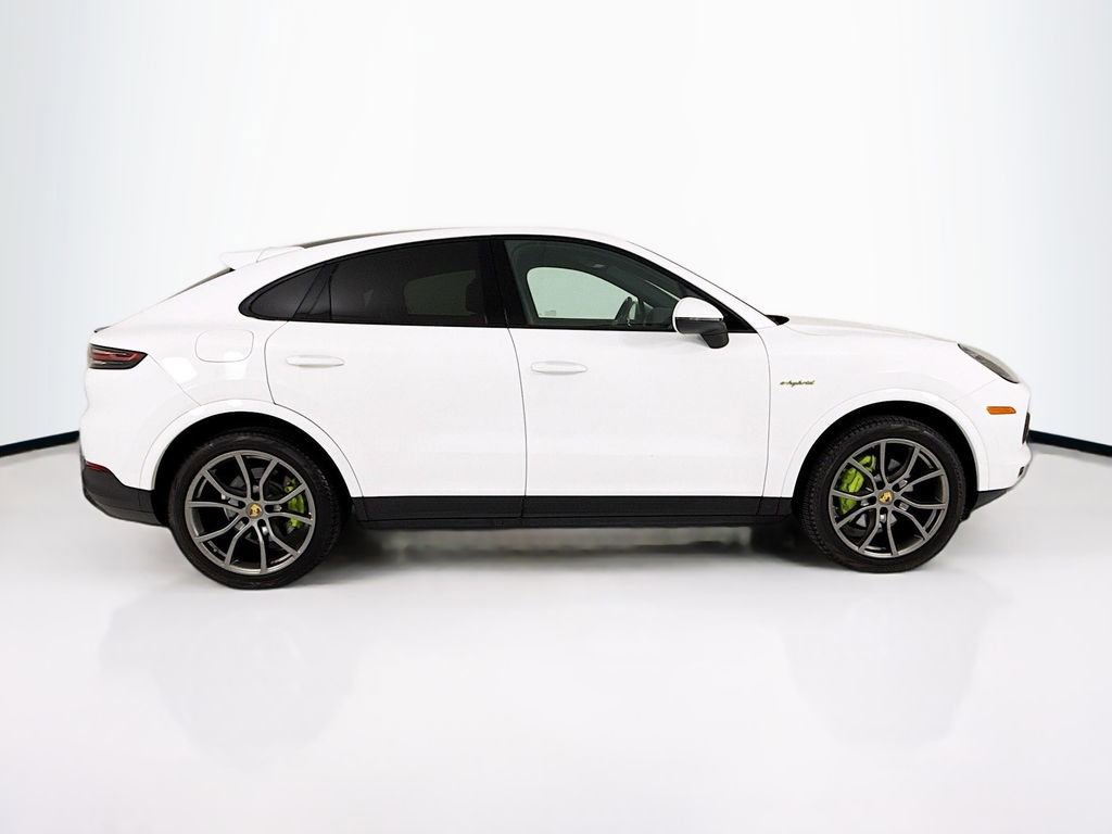 Certified 2023 Porsche Cayenne Platinum Edition w/ Premium Package Plus (PIA) AWD/4WD image 8