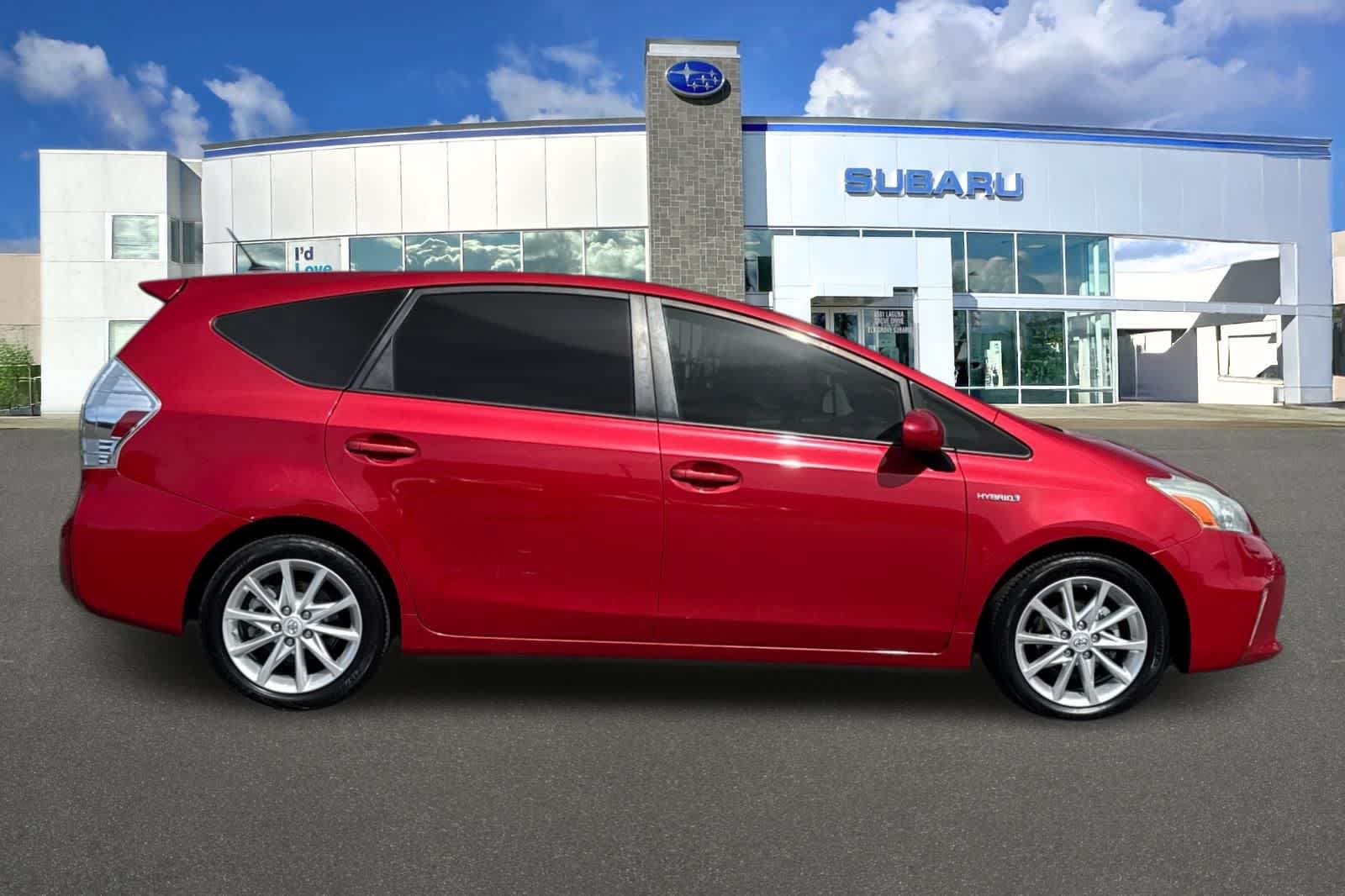 Used 2014 Toyota Prius V Five FWD image 7