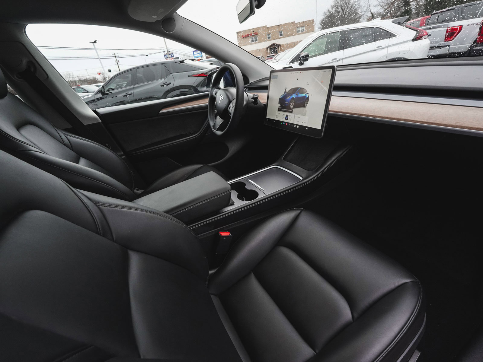 Used 2024 Tesla Model Y Long Range image 39